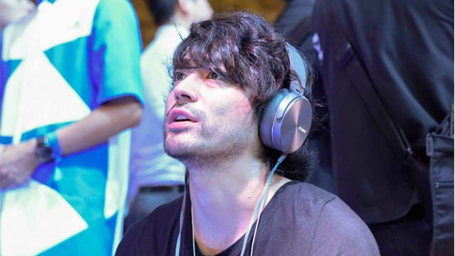 山田孝之さんが、TGS2016のプレイステーション®ブースにプライベートで出現!突撃レポートを敢行‼