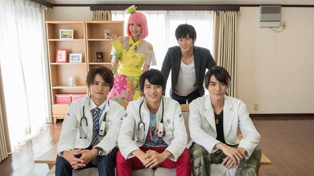 『仮面ライダーエグゼイド』のキャストたちがPS VRを初体験!